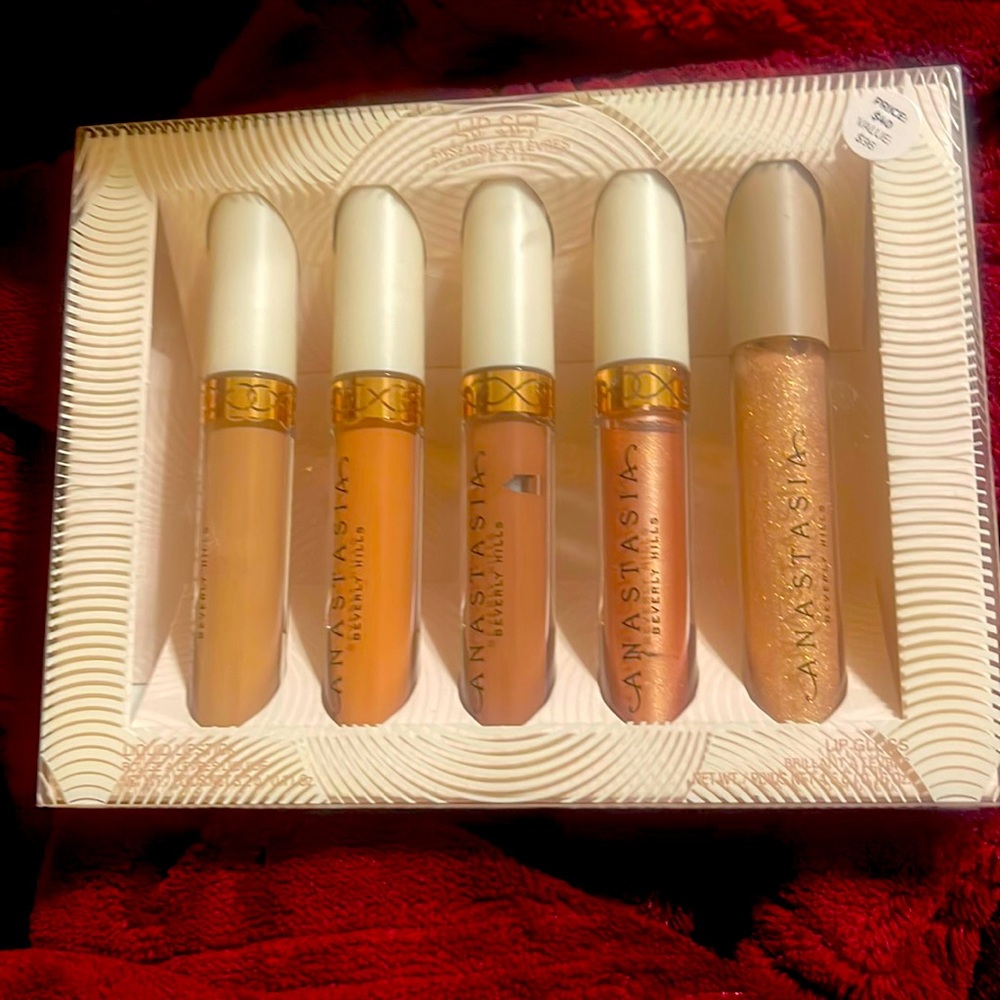 BRAND NEW! Anastasia Beverly Hills UNDRESSED Liquid Lipstick & Lip Gloss Lip Kit